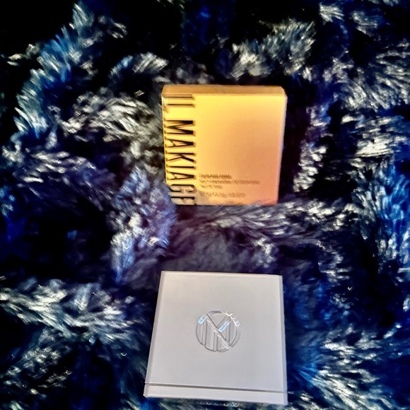 IILMAKIAGE NEW YORK COLOR BOSS SQUAD
MULTI-DIMENSIONAL 4-PAN EYE COLOR PALETTE - Picture 2 of 9